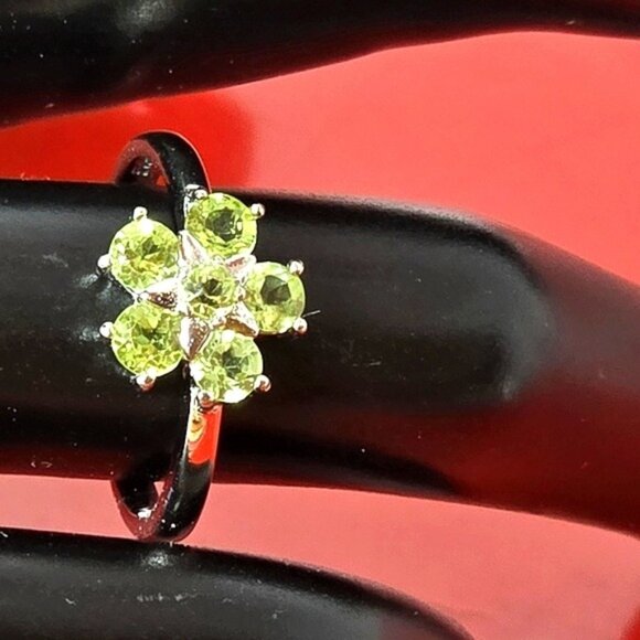 925 Sterling Silver Ring 6.75, Earrings, Pendant with Natural Peridot Gem - Picture 12 of 14